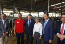 Hoy, en la visita a la Cooperativa Ganadera del Valle de los Pedroches (COVAP) 