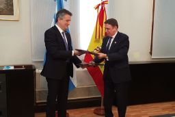 SUSCRITO POR LUIS PLANAS Y SU HOMÓLOGO LUIS MIGUEL ETCHEVEHERE, EN EL MARCO DE LA REUNIÓN DE MINISTROS DE AGRICULTURA DEL G-20