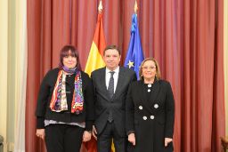 EN LA FIRMA DEL CONVENIO DE ADHESIÓN DE LA JUNTA DE EXTREMADURA 