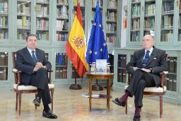 EN LA PRESENTACIÓN DEL LIBRO “LA TRANSICIÓN AGRARIA 1976-1982”, DE JAIME LAMO DE ESPINOSA