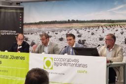 HOY, EN LA INAUGURACIÓN DEL III ENCUENTRO DE JÓVENES COOPERATIVISTAS ESPAÑOLES, EN LA SECA (VALLADOLID)