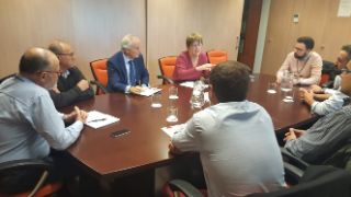 EN UNA REUNIÓN CON LA COFRADÍA DE PESCADORES DE SAN PEDRO DEL PINATAR Y CON LA FEDERACIÓN NACIONAL DE COFRADÍAS DE PESCADORES 