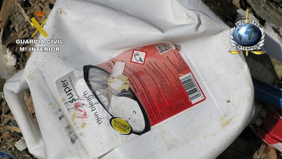 En el marco de la Operación Tyson, coordinada por Interpol, se han descubierto más de un millón y medio de toneladas de vertidos ilegales y nuevas rutas internacionales de tráfico de residuos. La Jefatura del Servicio de Protección de la Naturaleza ha sido el punto de contacto y coordinación nacional con las autoridades de INTERPOL en la operación.