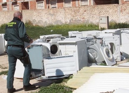 La Guardia Civil inmoviliza miles de residuos ilegales, en el marco de la operación ‘NO FROST’ del  ‘Plan para la protección del medio ambiente’. 