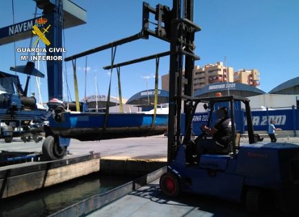 En el marco del  ‘Plan Anual de Control Integral de Actividades Pesqueras (P.A.C.I.A.P.)’, la Guardia Civil decomisa dos embarcaciones de pesca y sus artes utilizadas para pescar ilícitamente en el Mar Menor.
