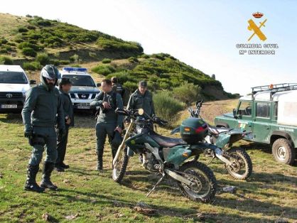 El SEPRONA de la Guardia Civil , han intensificado las actuaciones de carácter preventivo en el ámbito rural, para la localización de cebos envenenados que pueden llegar a provocar la muerte de aves y mamíferos catalogados con distintos grados de protección o en peligro de extinción.