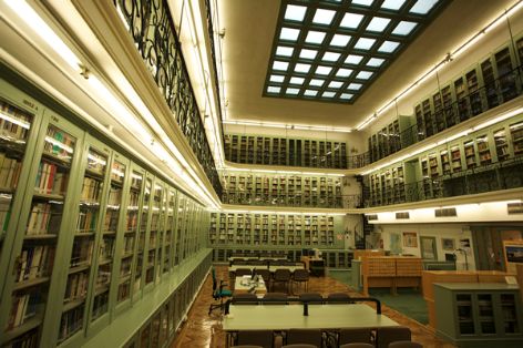 Sala de lectura de la Biblioteca Central del Ministerio. Foto: Valentín Álvarez.