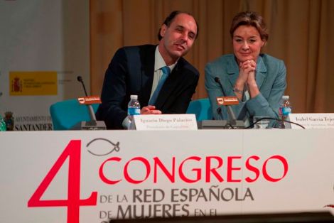 De izq a dcha Ignacio Diego Palacios, Presidente de Cantabria; Isabel García Tejerina, Ministra de Agricultura, Alimentación y Medio Ambiente