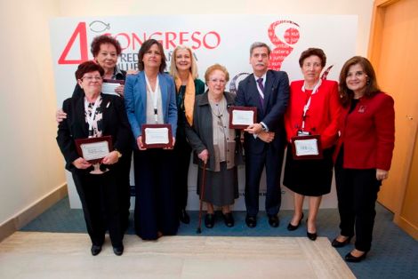 Las homenajeadas junto a Aurora de Blas, Subdirectora Gral. de Economía Pesquera; Carlos Larrañaga, Director Gral. de Ordenación Pesquera y Mar Sáez, Jefa de Servicio de Política Horizontal de la Subdirección Gral. de Economía Pesquera