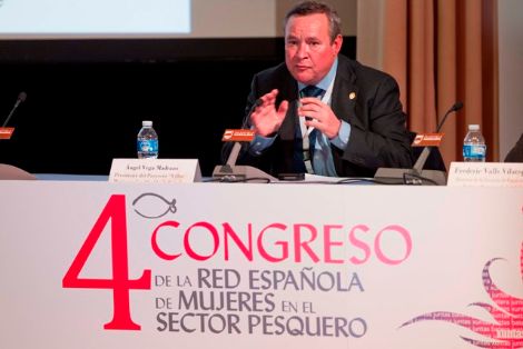 Ángel Vega Madrazo, Presidente del Proyecto "Villas marineras" y Alcalde de Laredo