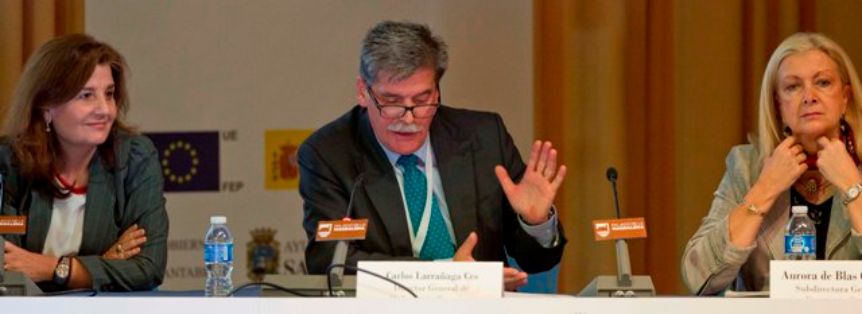 De izq. a dcha. Mª del Mar Sáez Torres, Jefa de Servicio de Política Horizontal de la Subdirección Gral. de Economía Pesquera; Carlos Larrañaga Ces, Director Gral. de Ordenación Pesquera, y Aurora de Blas Carbonero, Subdirectora Gral. de Economía Pesquera.