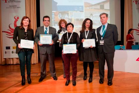 Carlos Larrañaga, Director Gral. de Ordenación Pesquera y Presidente de la Red Española de Mujeres en el Sector Pesquero, junto con los premiados con los reconocimientos al "Emprendimiento de la mujer pesquera". De izq. a dcha., Manuela Oviedo, Antonio Jesús Rodríguez, Nieves Medina, Mª Teresa Costales, Carmen Sampedro y Carlos Larrañaga