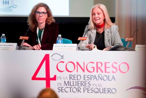 De izq. a dcha. Mª Luisa Álvarez, Directora Adjunta de FEDEPESCA, y Aurora de Blas, Subdirectora Gral. De Economía Pesquera