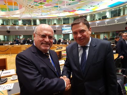 HOY, A LA ENTRADA DEL CONSEJO DE MINISTROS DE AGRICULTURA Y PESCA DE LA UE, EN BRUSELAS