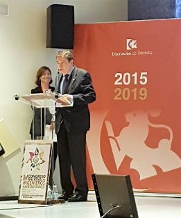 En la clausura del IV Congreso Nacional de Ingenieros Agrónomos en Córdoba 