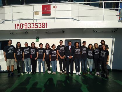 Hoy, en su visita al barco “Miguel Oliver”, en A Coruña 