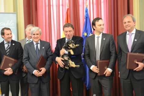 Hoy, en la firma de los Protocolos de adhesión para la tenencia responsable de los animales de compañía 