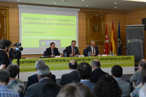 Hoy, en la clausura de la Asamblea de Cooperativas Agro-alimentarias de España 