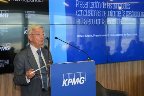 Hoy, en la presentación de un informe de KPMG sobre la gastronomía en la economía española