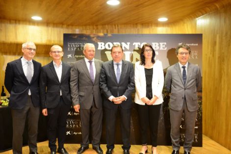 Hoy, en la inauguración del acto “Born to be wine” de la OIVE