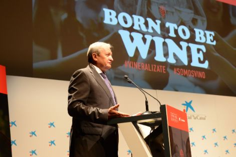 Hoy, en la inauguración del acto “Born to be wine” de la OIVE