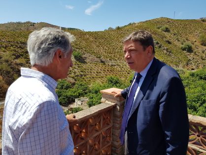 HOY, EN SU VISITA A LA ASOCIACIÓN MOSCATEL, EN ALMÁCHAR (MÁLAGA)