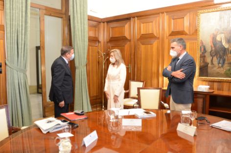 Hoy, en la sede del Ministerio 