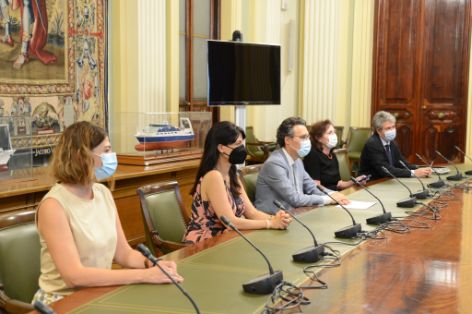 Hoy, en la firma del convenio con la Empresa Nacional de Innovación (ENISA)
