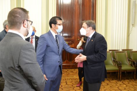 Hoy, en una reunión en la sede del ministerio