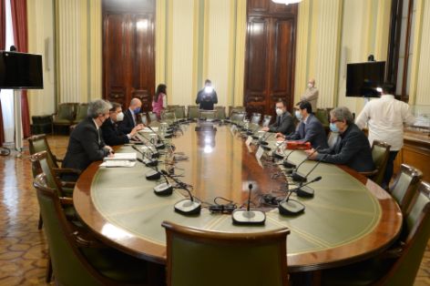 Hoy, en una reunión en la sede del ministerio