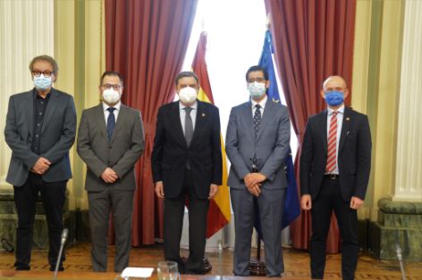 Hoy, en una reunión en la sede del ministerio