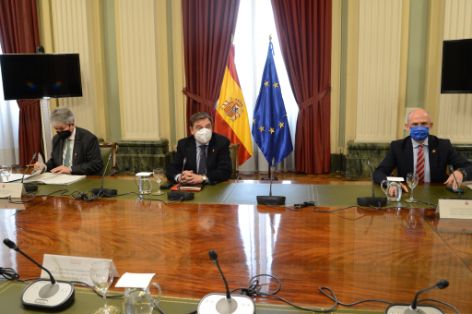Hoy, en una reunión en la sede del ministerio