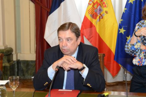 Hoy, en una reunión presidida por el ministro Luis Planas y el secretario de Estado del Mar de Francia, Hervé Berville
