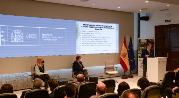 Esta mañana, en la presentación del II Estudio de Impacto del Sector Ecuestre en España 
