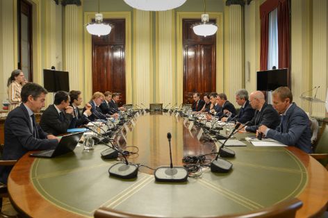 EN LA PRIMERA REUNIÓN BILATERAL CON EL MINISTRO MARC FESNEAU