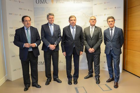 En la presentación del libro “Aceite de oliva y salud. Beneficios de los aceites de oliva vírgenes”