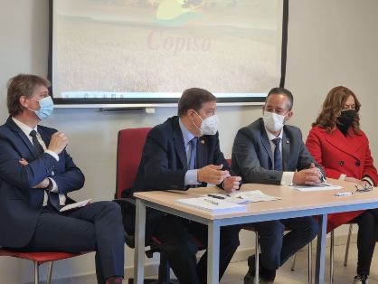 Hoy, en una visita a la cooperativa Copiso, en Soria  