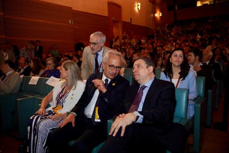 Hoy, en la inauguración del 44º Congreso Mundial de la Viña y el Vino, en Cádiz