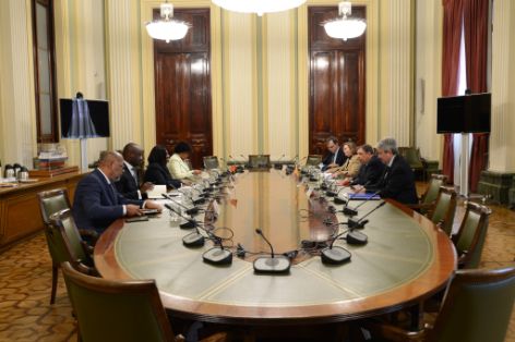 En una reunión mantenida hoy en la sede del ministerio 