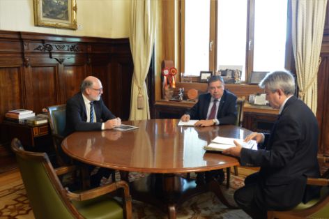 Hoy, en la sede del ministerio  