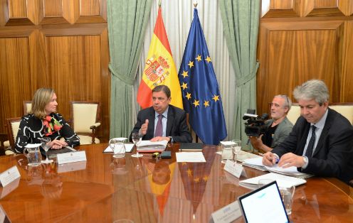 Hoy, en una reunión con Cepesca y Cofradías de Pescadores 