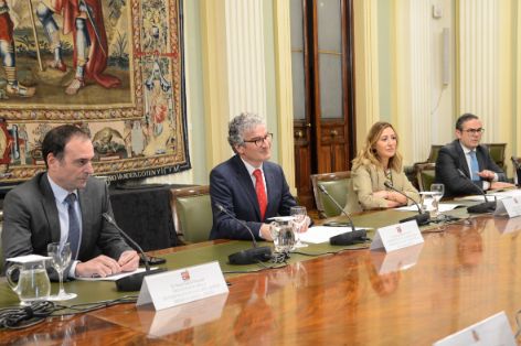 Hoy, en la sede del ministerio 