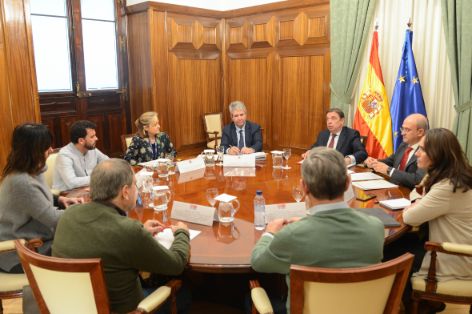Ministro, UGT y CCOO-3