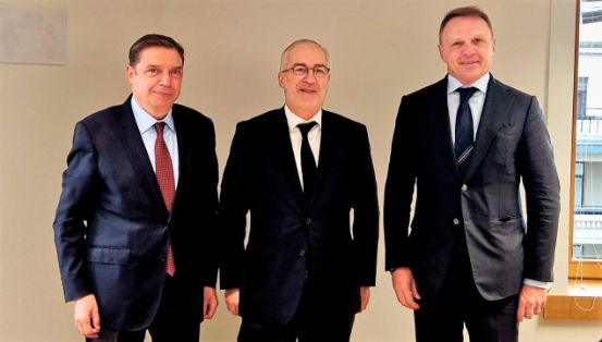 Reunión tripartita previa al Consejo de Ministros de Agricultura y Pesca de la UE