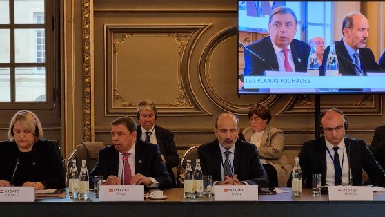 Hoy, en Dijon (Francia), en la reunión ministerial de la Organización Internacional de la Viña y el Vino