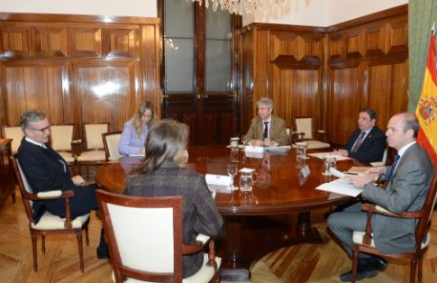 06.03.2025 Ministro y Embajador Reino Unido  (3)
