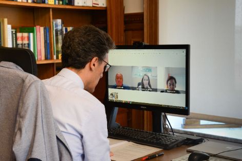 HOY, POR VIDEOCONFERENCIA