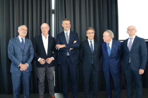 Hoy, en la clausura de la asamblea de la Federación Española del Vino 