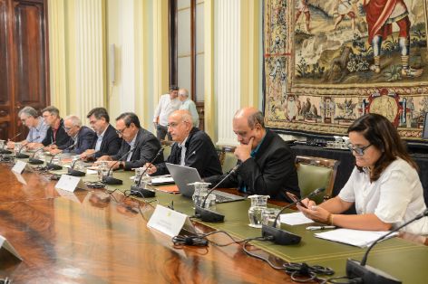 En una reunión celebrada hoy en la sede del ministerio 