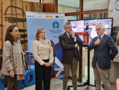 Hoy, en la exposición “Mujeres de Marín, creadoras de tradición pesquera”